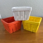 Creative Co-op 3 Ceramic Berry Baskets Fruit Bowl 4X Yellow Orange White. Fixed Price $16.00.