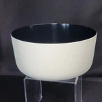 2012 Large Pantone Universe Lotus Bowl Iii Chip/fruit White And Black. Fixed Price $30.00.