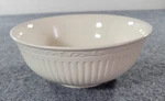 Mikasa Italian Countryside Vegetable Serving Bowl DD900 8.5 Ivory - Excellent. Fixed Price $19.99.