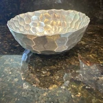 Vietri Rufolo Glass Platinum Honeycomb Bowl. Fixed Price $25.00.