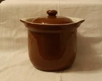 Hall Pottery #473 Stoneware Vented Lid Bean Onion Soup Crock Brown. Fixed Price $14.98.
