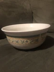 Pfaltzgraff French Quarter Medium Mixing/serving Bowl 8.25 Leaf Green, White. Fixed Price $20.00.