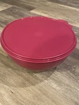Tupperware Thatsa Bowl Xl Dark Wine Pink Mixing & Lid 32 CUP/7.8 2539A-2. Fixed Price $35.95.