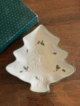Mikasa Holiday Season Tree Tray Christmas Candy Plate 8 1/2" DB901/541 New. Fixed Price $34.50.
