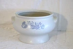 Pfaltzgraff Yorktowne Stoneware Usa Castle 7-160 8"D Soup Tureen No Lid. Fixed Price $19.99.