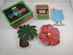 Boston Warehouse Polynesian Paradise Novelty Ceramic Plate Set Beach Tiki Palm. Fixed Price $24.99.