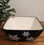 Heartfelt Kitchen Creations Square Serving Bowl Black With Snowflakes 8"X8"X3. Fixed Price $17.00.