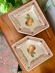 Williams Sonoma Verger Set Of 4, Pear Serving Salad Bowls 8 1/2" Italy. Fixed Price $25.00.