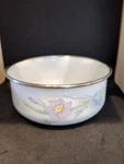 Vintage Mikasa Enamel Bowl Gabriele UN409 531 1/2 Cups Japan. Fixed Price $13.00.