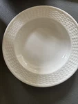 Wedgwood Nantucket Basket Rim Soup Bowl 9" Set Of 4 New With Tags. Fixed Price $169.00.