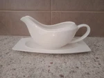 Maxwell & Williams. White Basics. Gravy Boat Underplate. Made China.. Fixed Price $25.11.
