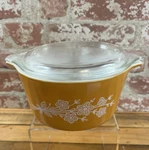 Pyrex 473-B Butterfly Gold Round Casserole Dish 1 Quart With 470-C Lid. Fixed Price $15.95.