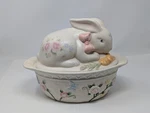 Pfaltzgraff Tea Rose Vintage Collection Bunny Rabbit Covered Casserole Dish. Fixed Price $39.98.