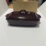 New Box Tastefully Simple Dip Crock With Lid And Serving Rack Maroon #421876. Fixed Price $16.89.