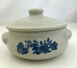 Pfaltzgraff Yorktown Stoneware Soup Bowl With Lid 305Y. Fixed Price $9.95.
