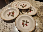 Mikasa Strawberry Festival EB801 Vintage Salad Plates Set 5 Japan Fruit. Fixed Price $15.00.
