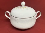Noritake 2963 Anticipation(ireland) Round Covered Vegetable Bowl. Fixed Price $48.95.