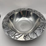 Wilton Armetale Serving Bowl Blue Crab Seashells Nautical Maryland Vintage. Fixed Price $18.99.