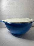 Large Blue Tupperware Bowl With White Lid - 32 Cups / 7.8L 2539B3 Rare Great. Fixed Price $29.95.