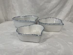 Set Of 3 Jay Import Heart Shaped Nesting Serving Bowls White Stonewear Blue Trim. Fixed Price $15.89.