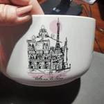 Ciroa Take Me Paris Porcelain Large 6 Cup Microwave Storage Bowl Vented Lid. Fixed Price $32.00.
