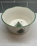 Spode Christmas Tree 6 Inch Fine Porcelain Flared Scalloped Bowl. Fixed Price $9.99.