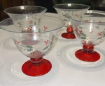 Pfaltzgraff 4 Handpainted Winterberry Pedestal Footed Glass Dessert Bowls Set. Fixed Price $19.99.