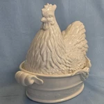 Fitz And Floyd Savannah Home Covered Vegetable Bowl Hen 2016 White Ceramic. Fixed Price $59.99.
