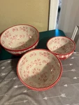 Temptations Floral Lace, Red! 3 Bowl Set!!. Fixed Price $20.00.