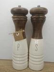 New Mud Pie Farmhouse Wood Enamel Salt Pepper Mill Grinders Country Cottage. Fixed Price $40.00.