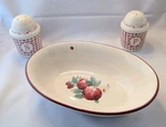 Pfaltzgraff Delicious Apple Small Serving Bowl With Salt & Pepper Shakers, Cute. Fixed Price $19.99.