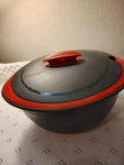 Vtg Tupperware Insulate Oval Server Heat Store Black+dark Red 4.3L 4995A. Fixed Price $26.99.
