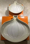 Of 2 "dune" Onion Le Creuset Sm & Med Stoneware Bowls Serving Dish Garlic. Fixed Price $95.99.