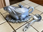 Arthur Court Bunny Rabbit Gravy Boat Lettuce Leaf 3 Pc Set 1986 & Bonus Ladle. Fixed Price $60.00.