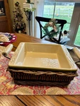 Tastefully Simple Host Collection Green Leaf Dish Casserole W/HOLDER9X9. Fixed Price $40.00.