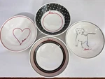 Royal Fulton Of London Ellen Degeneres Set Four Bowls. Fixed Price $20.00.
