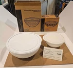 Pampered Chef Chillzanne Bowl Set 2785 & 2788 Large + Mini W/ Lids Boxes Guides. Fixed Price $54.99.