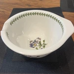 Portmeirion Botanic Garden Sweetpea Pansy Grip Stand Bowl W/ Spout. Fixed Price $19.99.