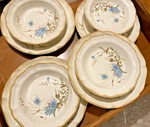 Mikasa EB804 Blue Daisies Pcs With Dinner Plates & Soup/cereal Bowls Japan. Fixed Price $99.99.