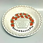 Strawberry Pie Pan 10" Dish Vintage Recipe Royal Retro Ceramic Crazing 80S Decor. Fixed Price $12.99.