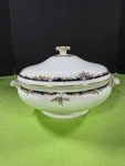 Wedgwood Osborne R4699 English China White Floral Round Vegetable Bowl With Lid. Fixed Price $44.95.