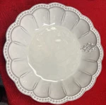 Arte Italica Bella Bianca Medallion Pasta/soup Bowl 9"D New. Fixed Price $34.00.