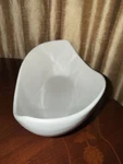 Maxwell & Williams White Basics 12" Modern Salad Serving Porcelain Bowl New. Fixed Price $28.00.
