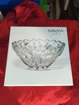 Mikasa Greyson Clear Glass 10" Serving Bowl Made Japan Beautiful Pattern. Fixed Price $25.00.