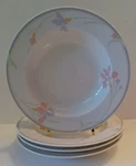 Studio Nova Art Works Bowls Set Of 4 Iris Mist Japan L9127. Fixed Price $18.95.