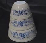 Set Of 3 Vintage Pyrex Homestead Nesting Mixing Bowls Tan Speckled Blue. Fixed Price $49.95.