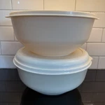 4 Pc Set Rubbermaid Servin' Saver # 5 22 Cup Full Almond Salad Mixing Bowls Lids. Fixed Price $49.97.