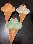 Exc Williams Sonoma Set Of 3 Ice Cream Serving Dishes Cone Shaped Ceramic. Fixed Price $13.50.