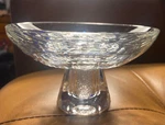 Majestic Gifts Bowl With Crystal-filled Round Base. Fixed Price $25.00.