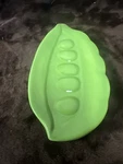 2005 Boston Marketing 8 Pea Pod Dish. Fixed Price $8.00.